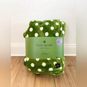 KATE SPADE Green Polka Dot Plush Blanket Queen
